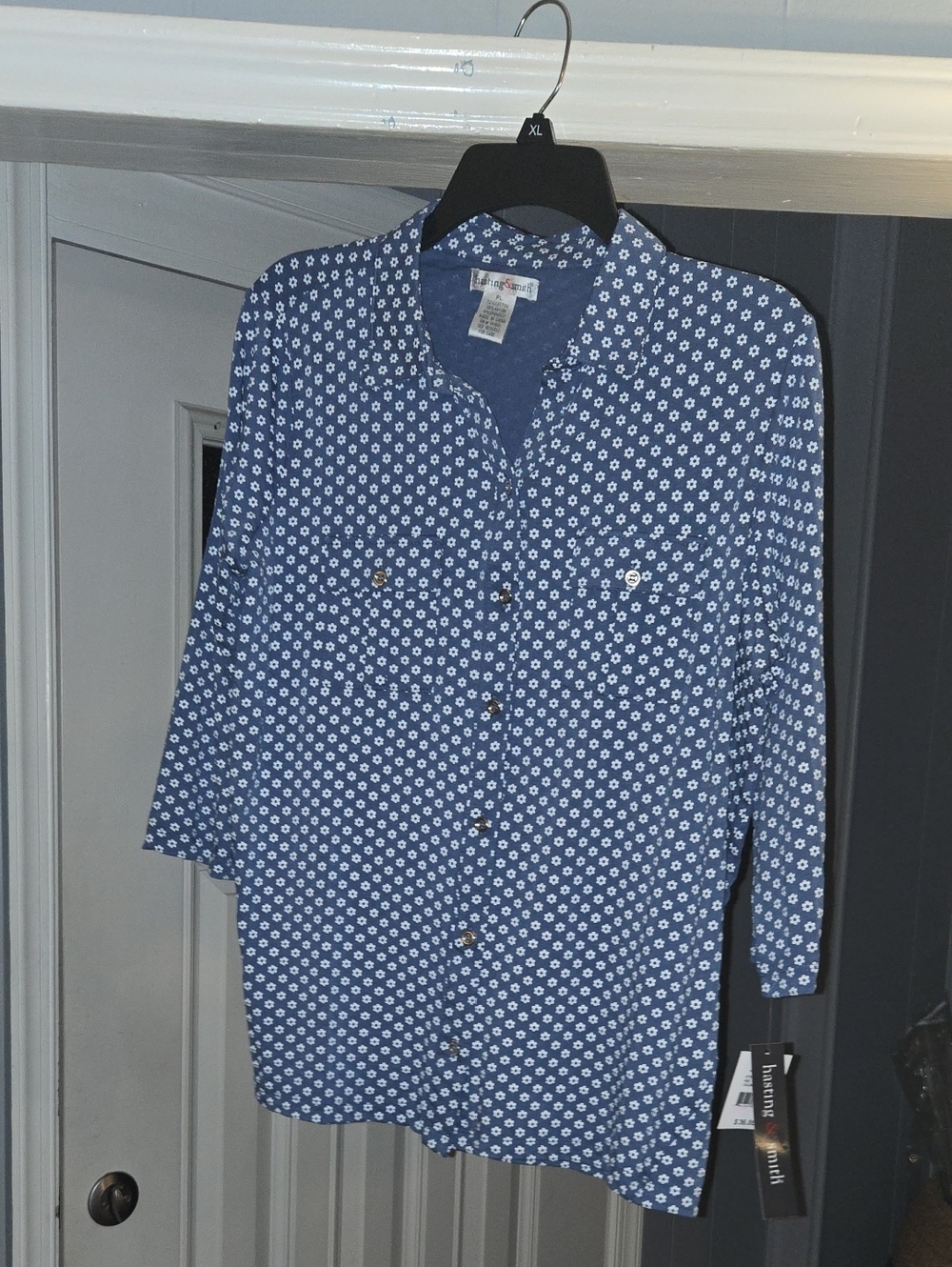 Beautiful button down  top by Hasting & Smith